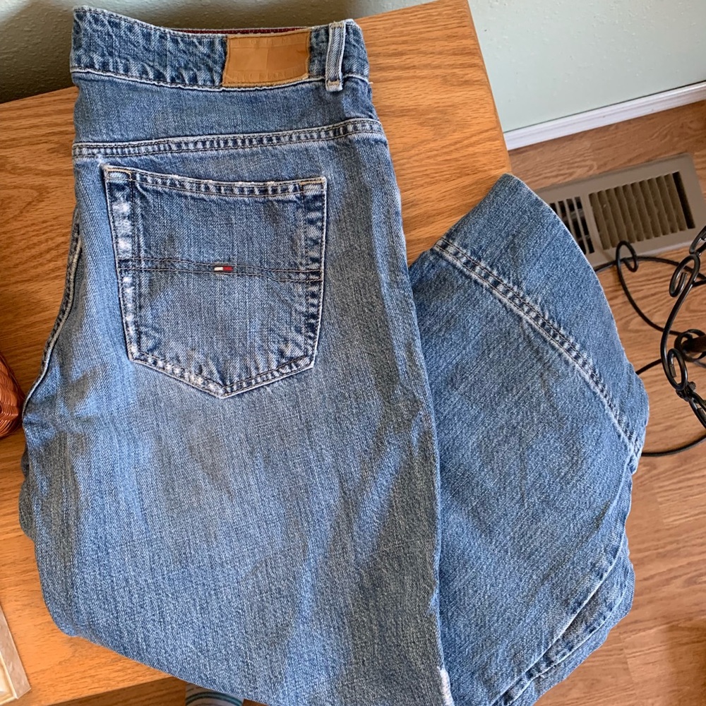 Tommy Hilfiger | wide leg capri jeans, distressed, medium | size 12
